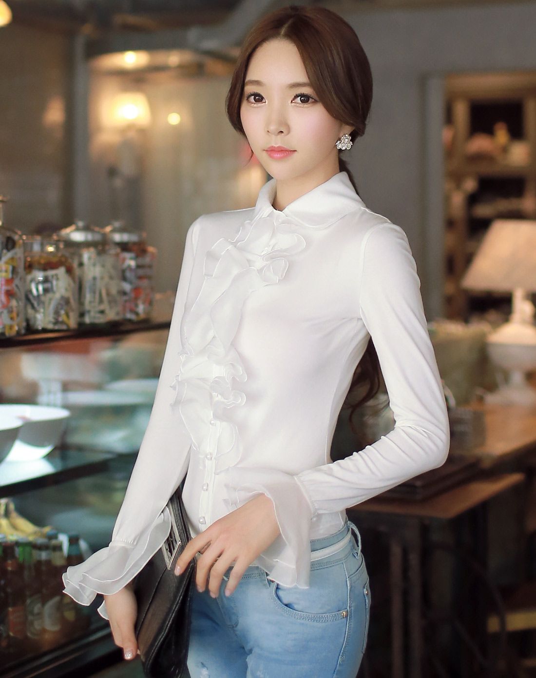 本白色紧身荷叶边长袖衬衫