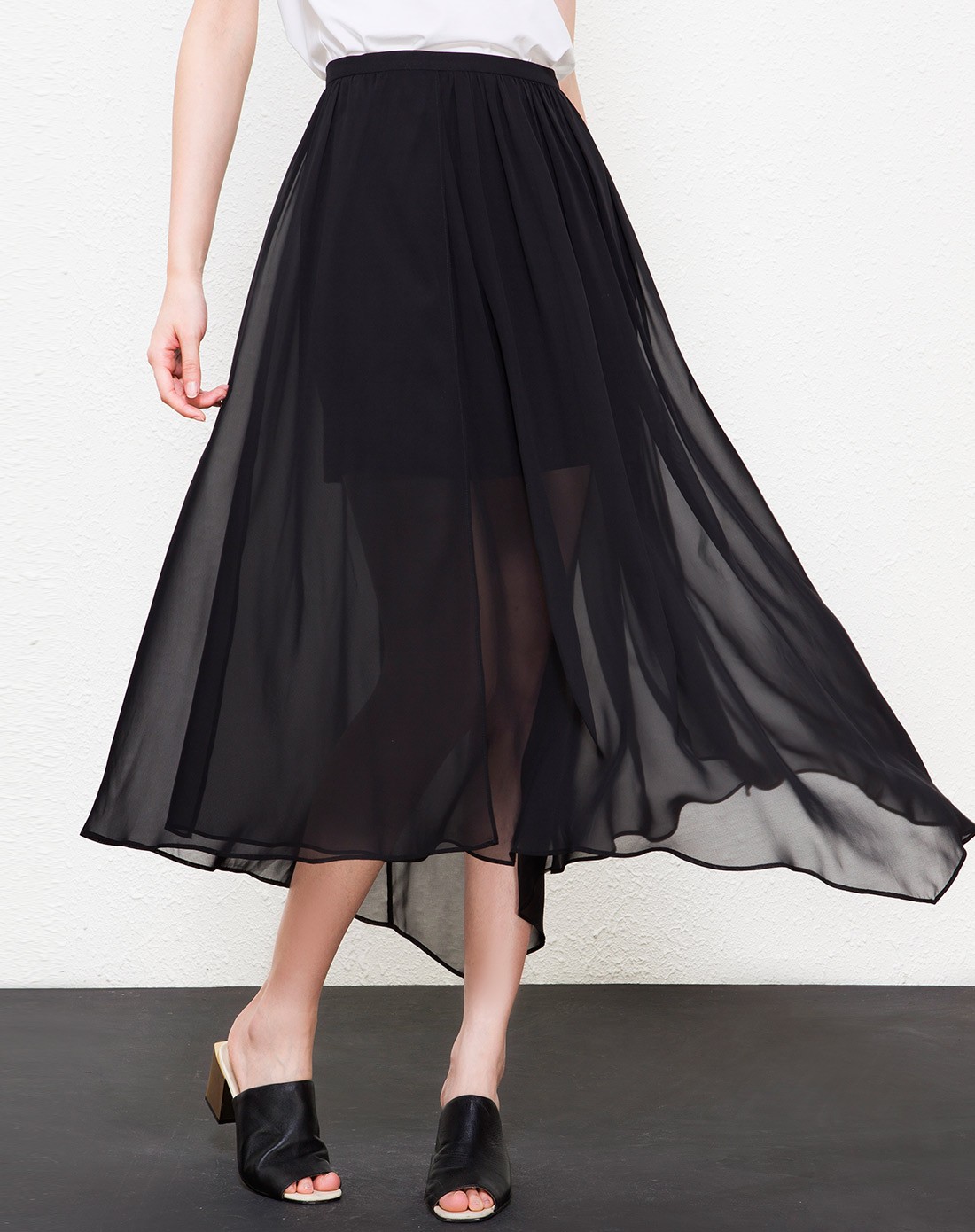 黑色飘逸雪纺长款半身裙