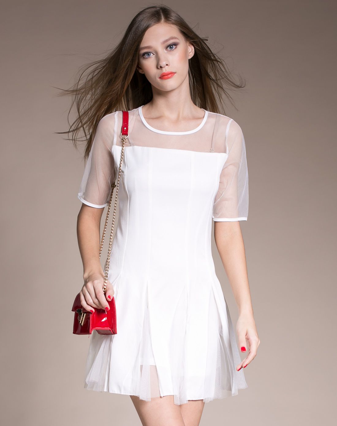女款白色网纱气质连衣裙