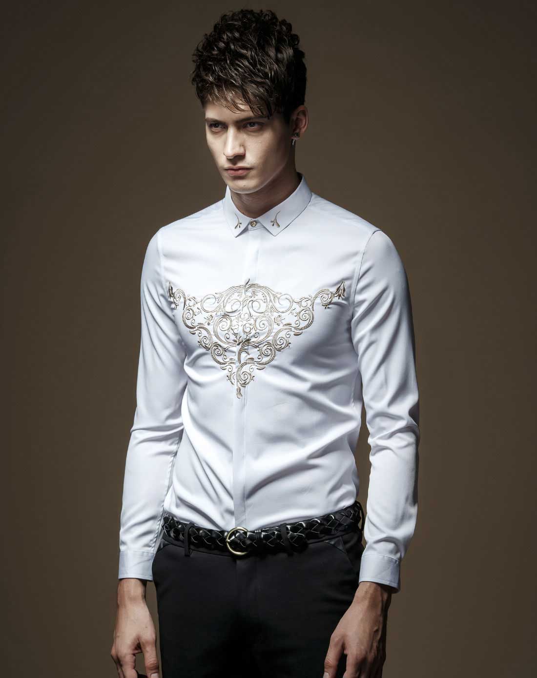 白色巴洛克刺绣修身长袖衬衫