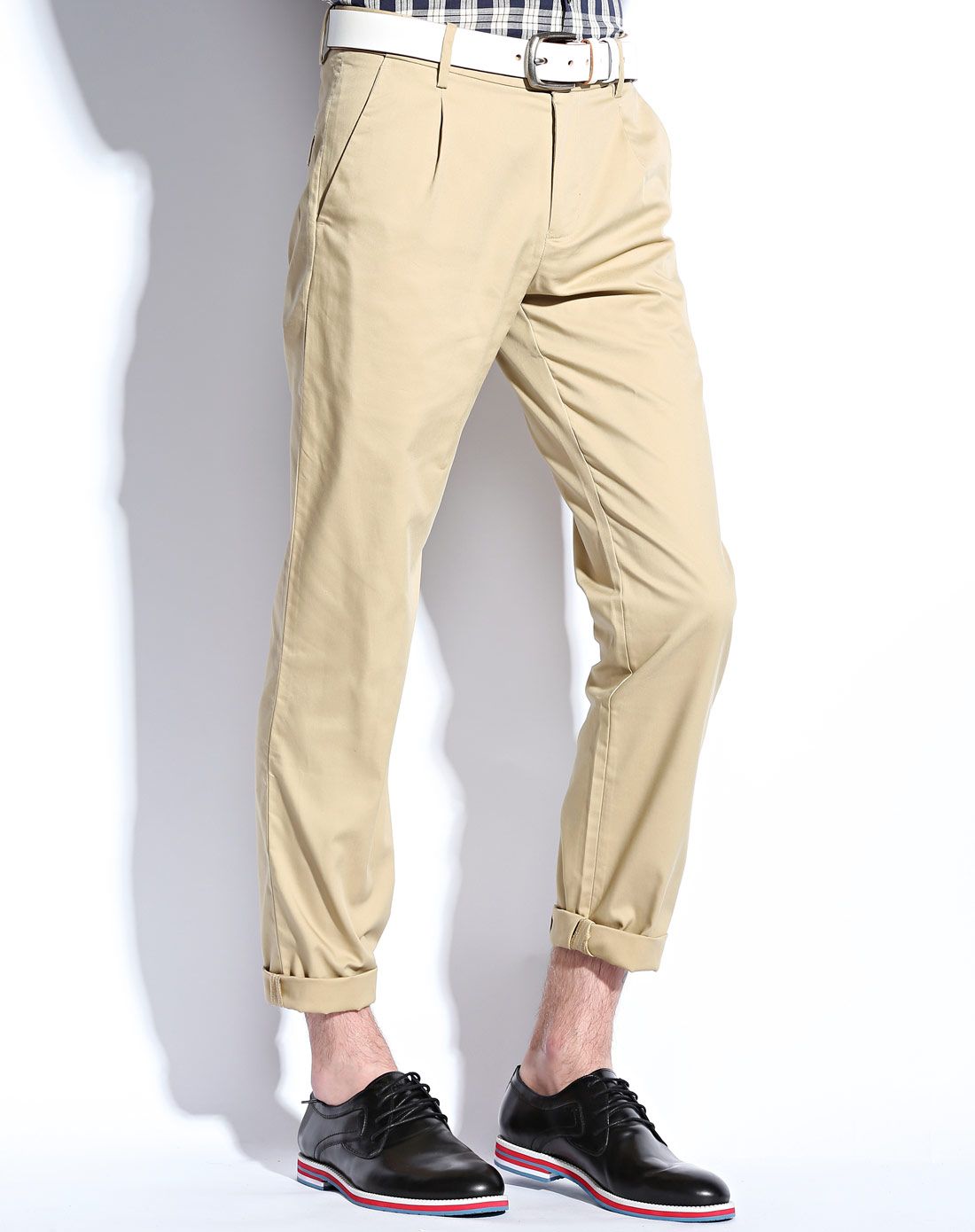 亚麻色时装休闲裤