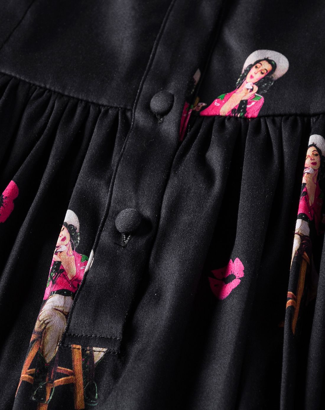 麦夕mocci女装夏装移动端专场花色印花长袖收腰优雅连衣裙md66008274