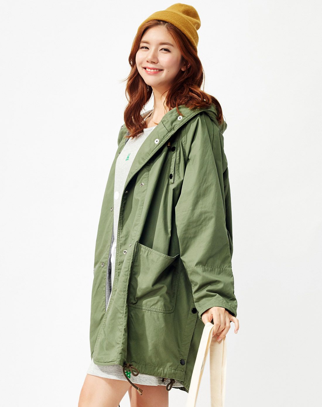 女款军绿斗篷式宽松休闲外套