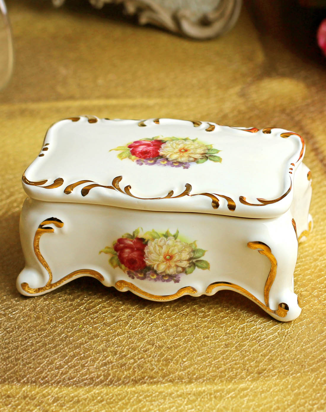 欧式描金奢华陶瓷牙签盒