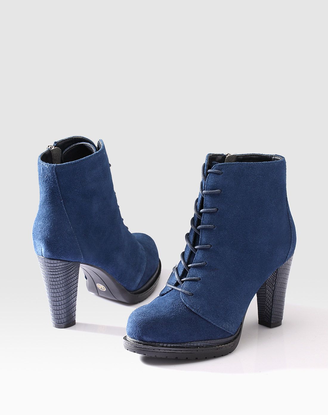 蓝色绒里牛绒系带高跟短靴