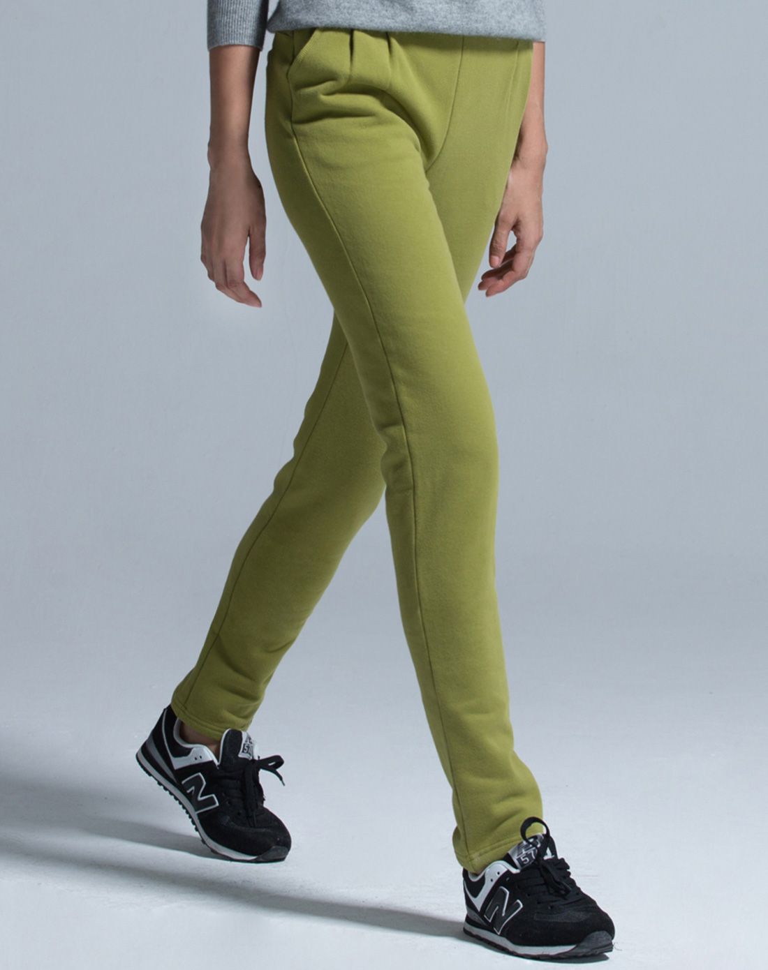 芥末绿加绒保暖休闲哈伦卫裤