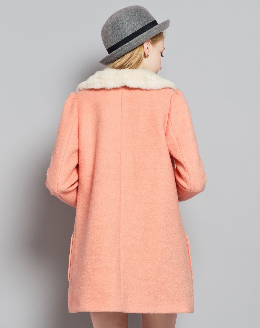 橘粉色甜美毛领外套