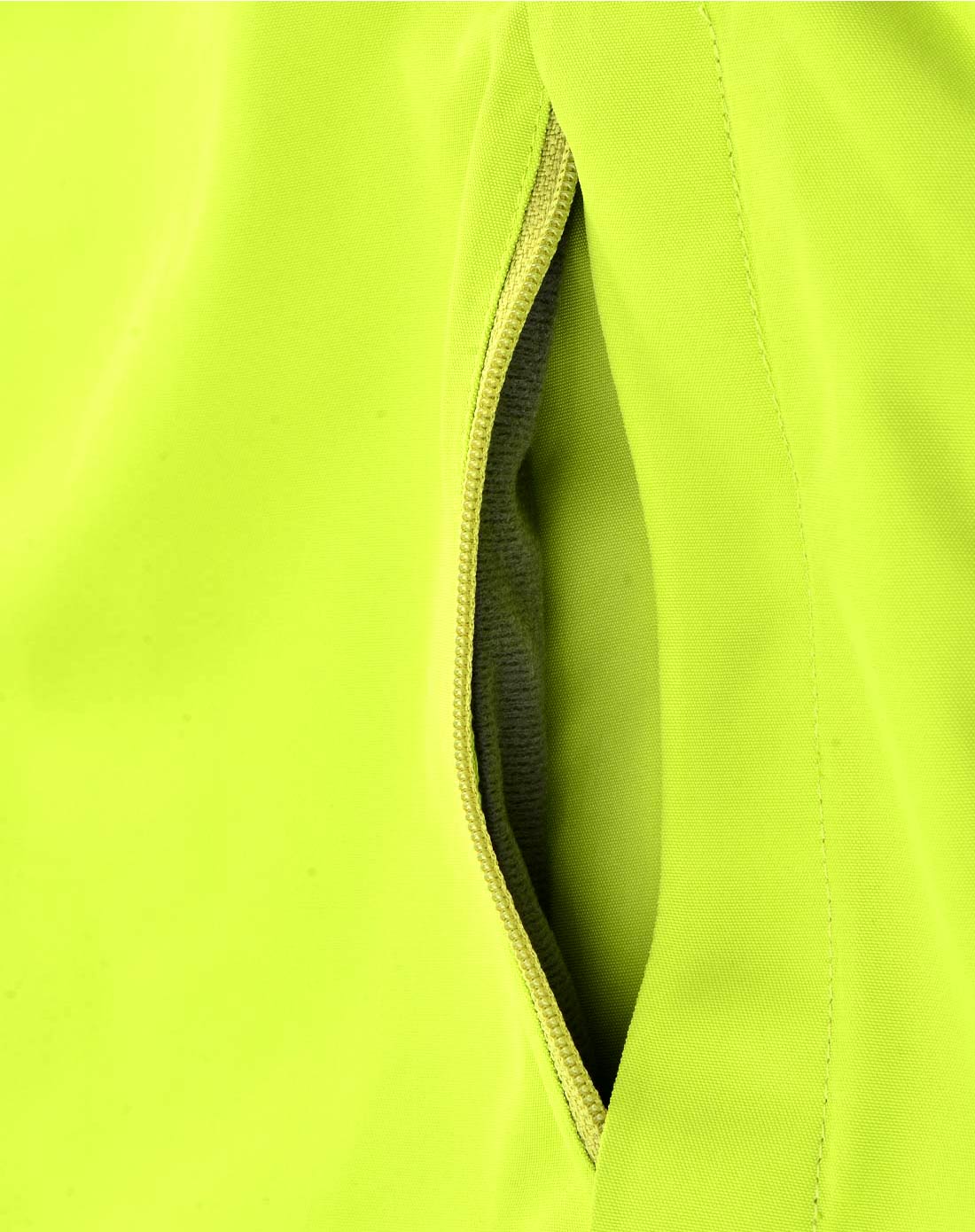 > 女款荧光绿三合一冲锋衣 全防护双门禁