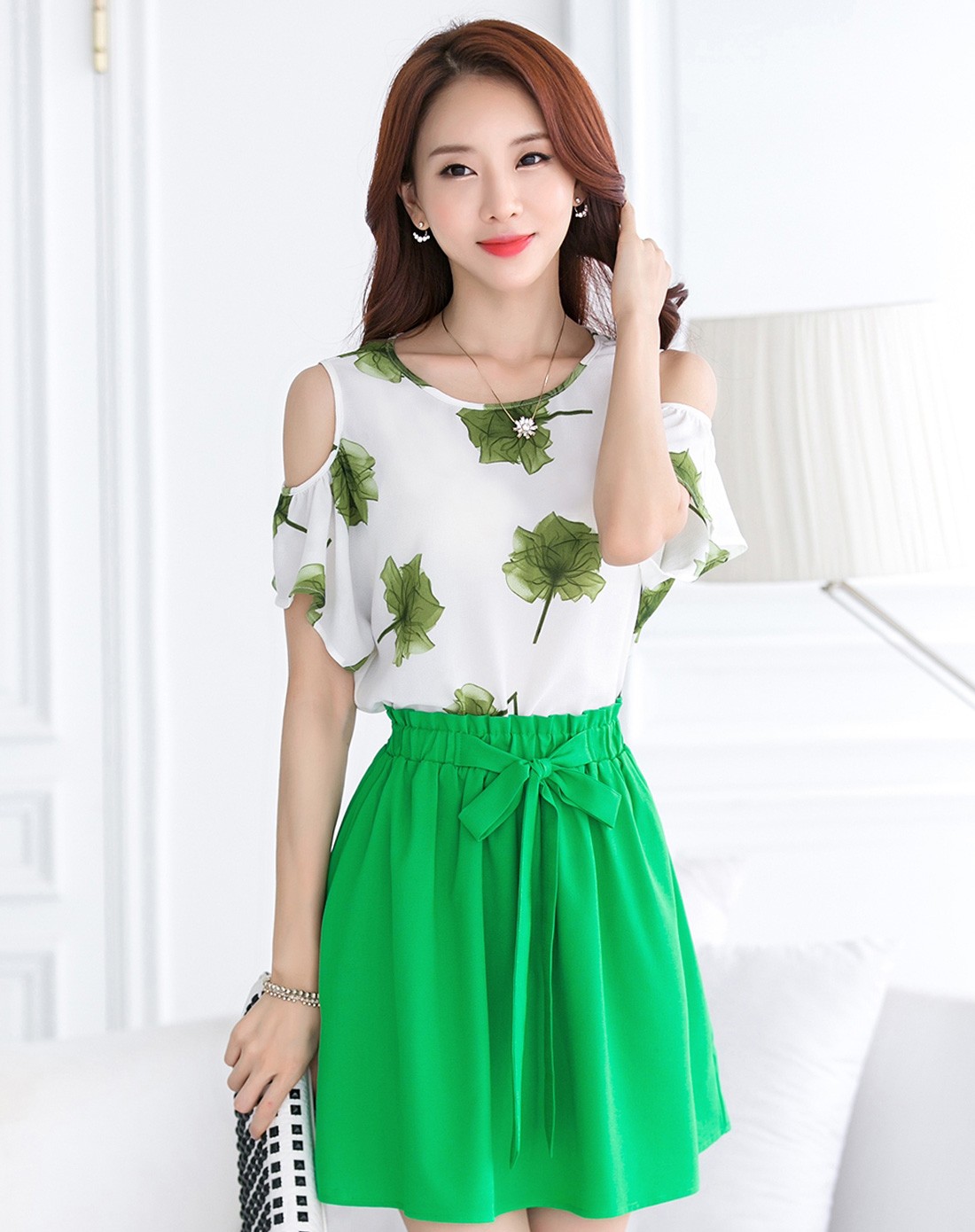 绿色雪纺连衣裙