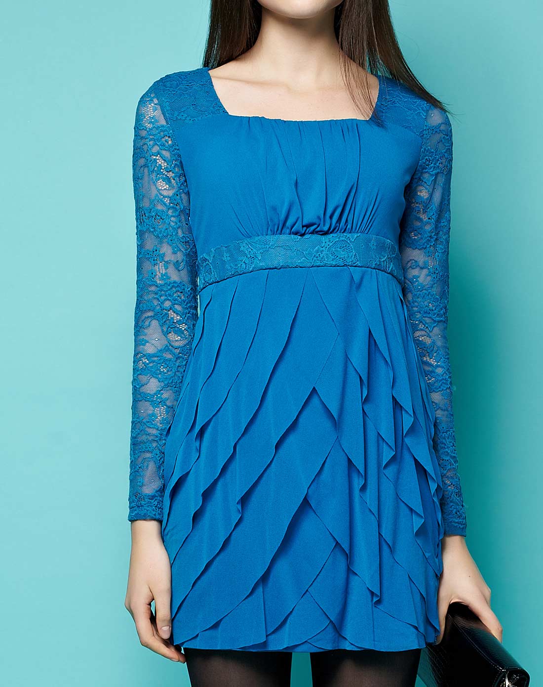 蓝色修身蕾丝长袖连衣裙