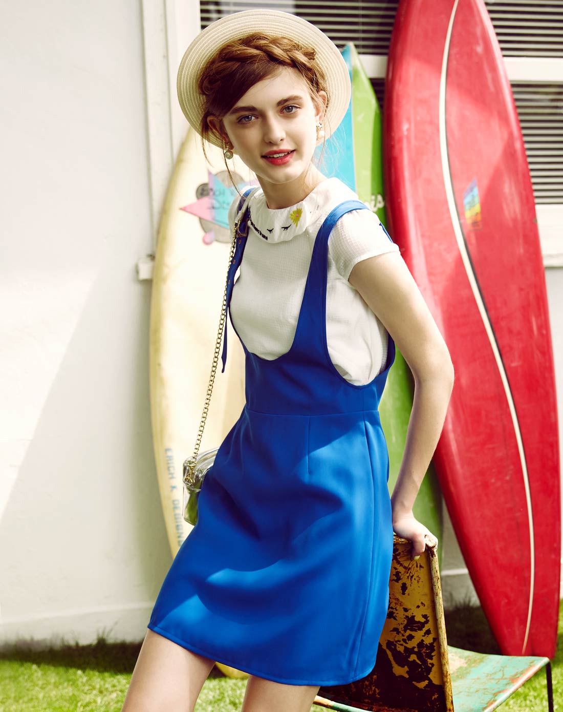 宝蓝色复古背带裙
